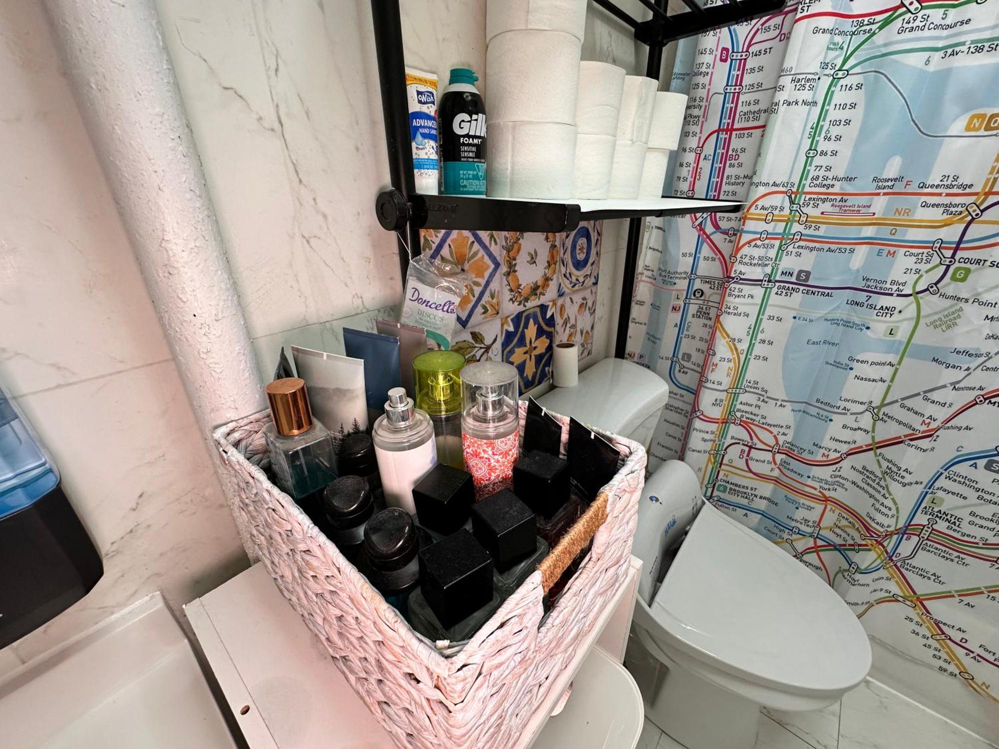 Tropical Comfort Room In Harlem Cozy Stay With Snacks & Style Ню Йорк Екстериор снимка
