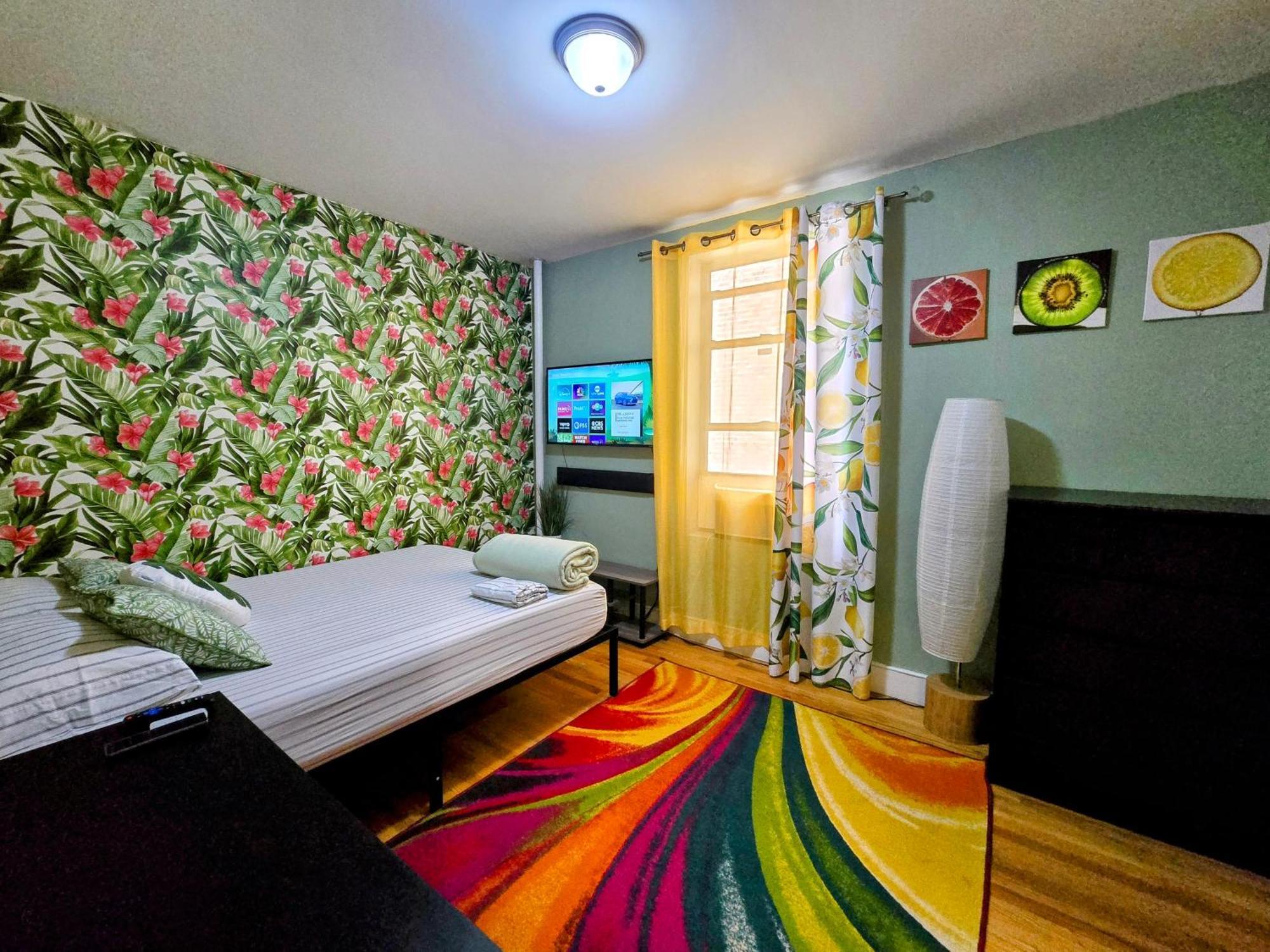 Tropical Comfort Room In Harlem Cozy Stay With Snacks & Style Ню Йорк Екстериор снимка